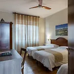Il Grappolo D'oro 3* Monforte dʼAlba