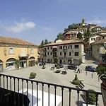 Il Grappolo D'oro 3* Monforte dʼAlba