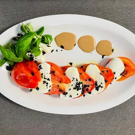 Отель Il Grappolo D'oro Монфорте-д'Альба