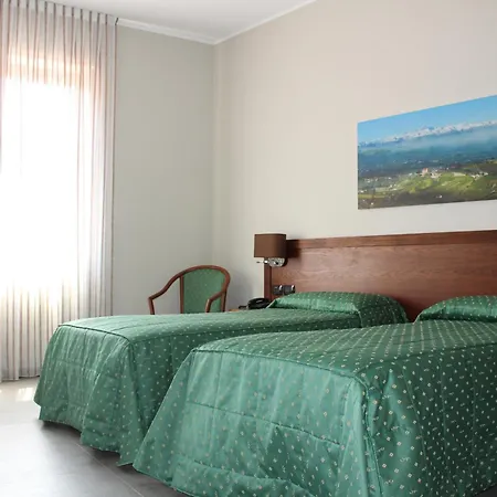 Il Grappolo D'oro Отель 3*