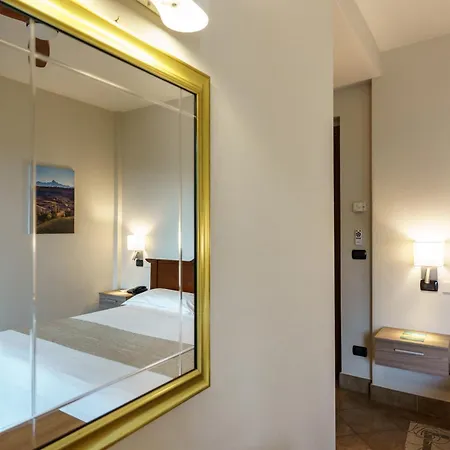 Il Grappolo D'oro 3* モンフォルテ・ダルバ