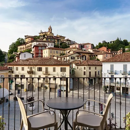 Il Grappolo D'oro Monforte dʼAlba