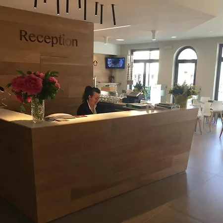 Il Grappolo D'oro モンフォルテ・ダルバ