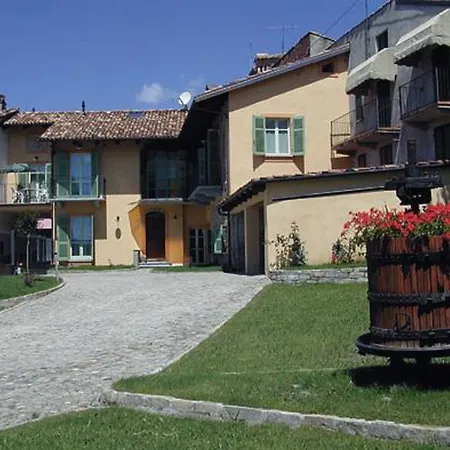 Il Grappolo D'oro Monforte dʼAlba