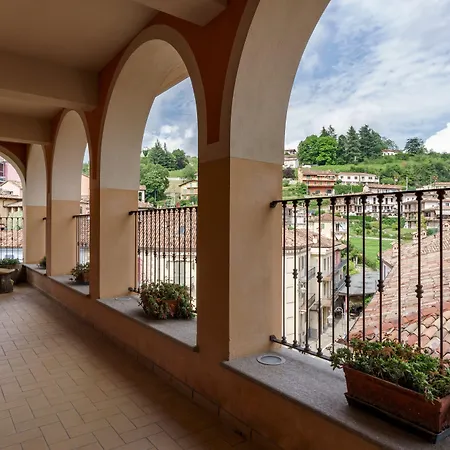 Il Grappolo D'oro Отель Монфорте-д'Альба