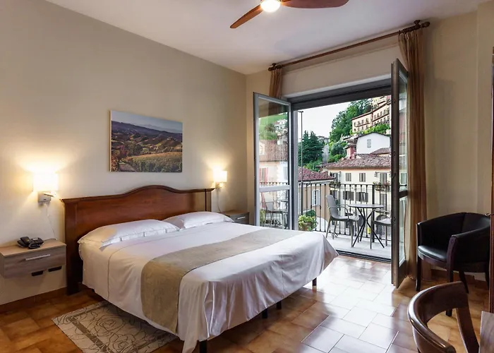 Il Grappolo D'oro Monforte dʼAlba