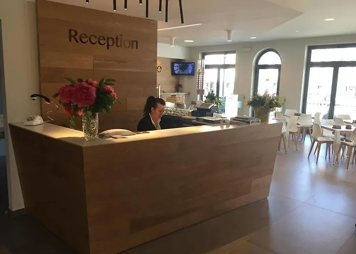 Il Grappolo D'oro Monforte dʼAlba