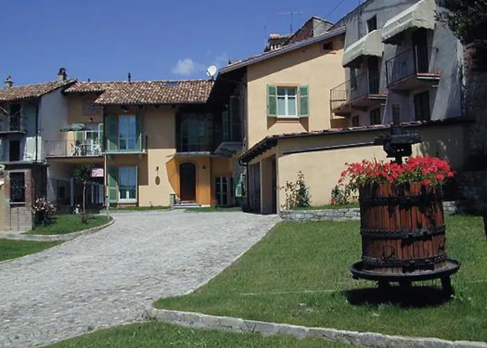 Il Grappolo D'oro Monforte dʼAlba