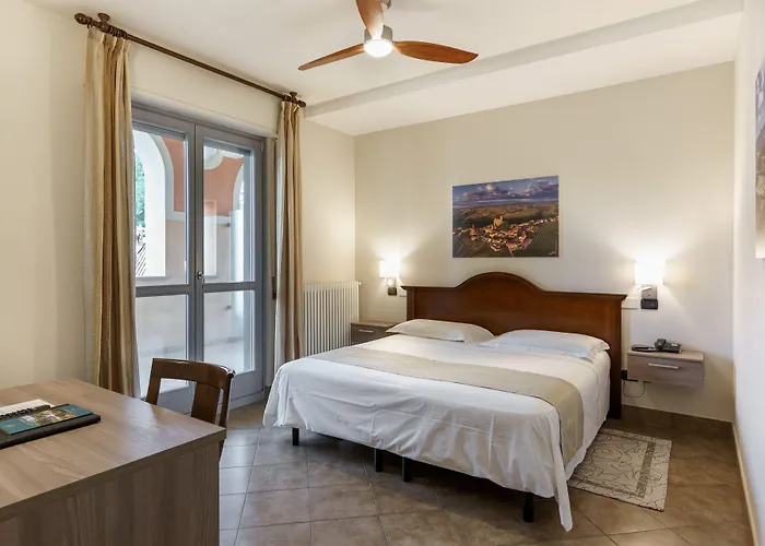 Hotel Il Grappolo D'oro Monforte dʼAlba